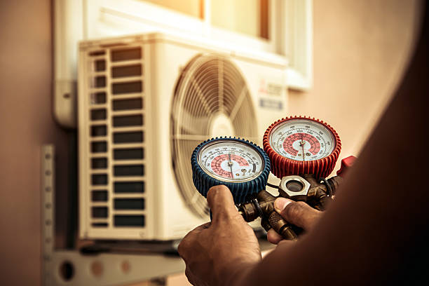 Professional Hvac technician working in Goodfield, IL